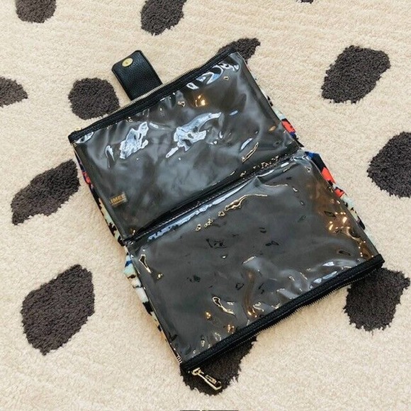 Aimee Kestenberg Malibu Print Colorful Leather Cosmetic Bag Toiletry Travel Case - Picture 2 of 12